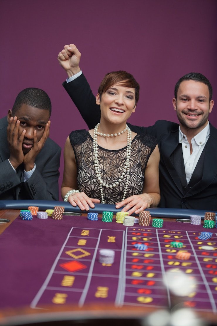Antarmuka aplikasi mobile selot menampilkan menu live-dealer dan sportsbook